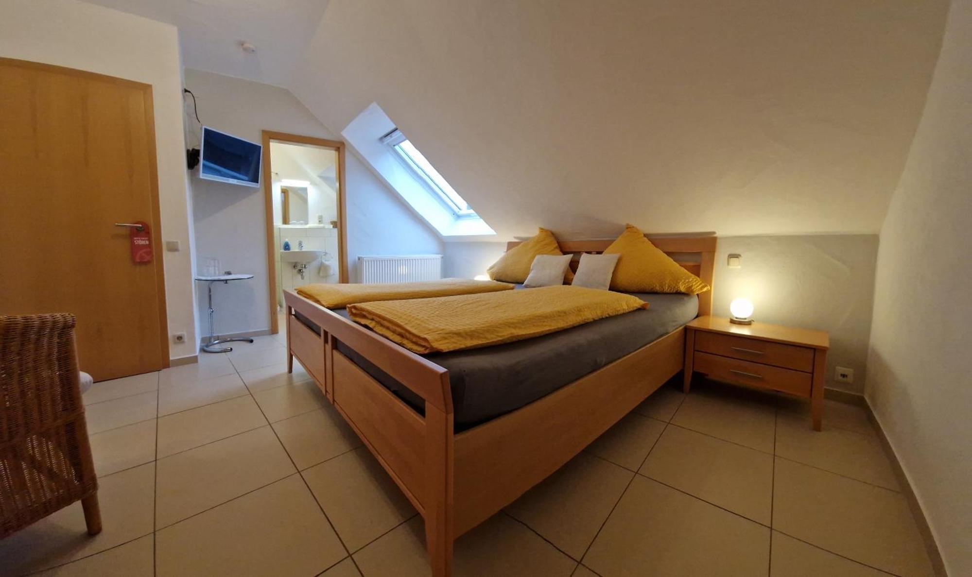 Weingut U. Gaestehaus Becker Platten Extérieur photo
